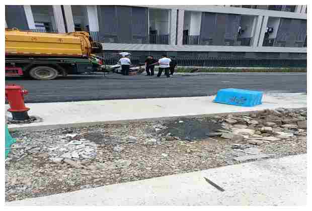 北辛安新房子清理沉淀池應該怎么處理呢