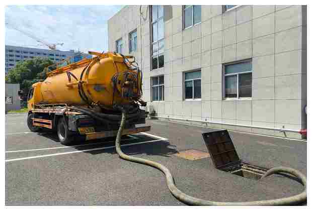 長(zhǎng)子營(yíng)鎮(zhèn)安場(chǎng)蓄水池管道清淤時(shí)要注意事項(xiàng) 長(zhǎng)子營(yíng)鎮(zhèn)安場(chǎng)蓄水池管道清淤時(shí)要注意事項(xiàng)