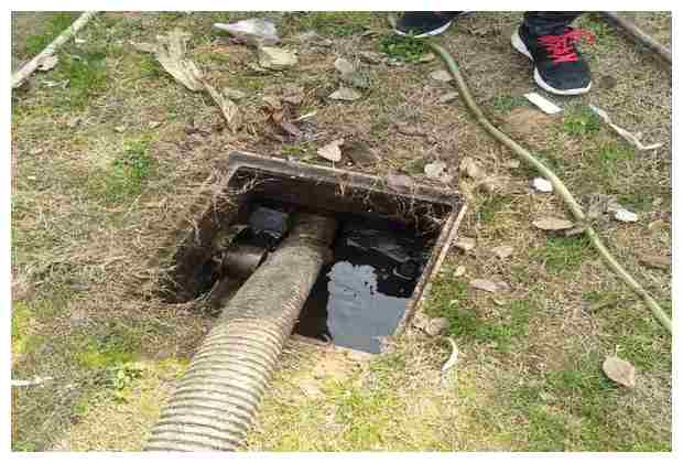 長哨營鄉東南溝村格柵溝清理的方案