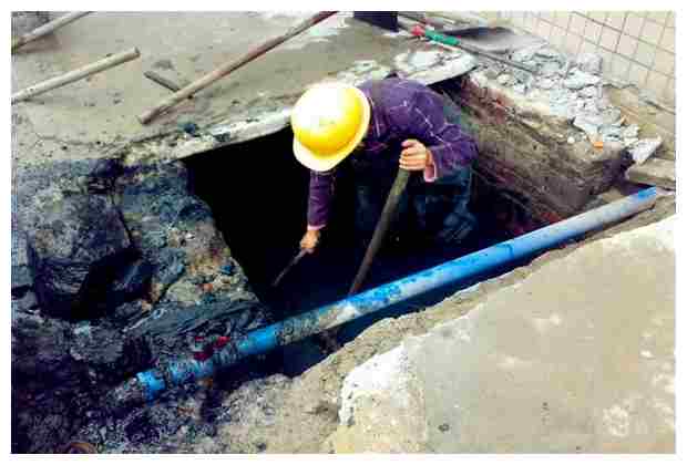 金果大院道路管道清淤應該怎么清理呢