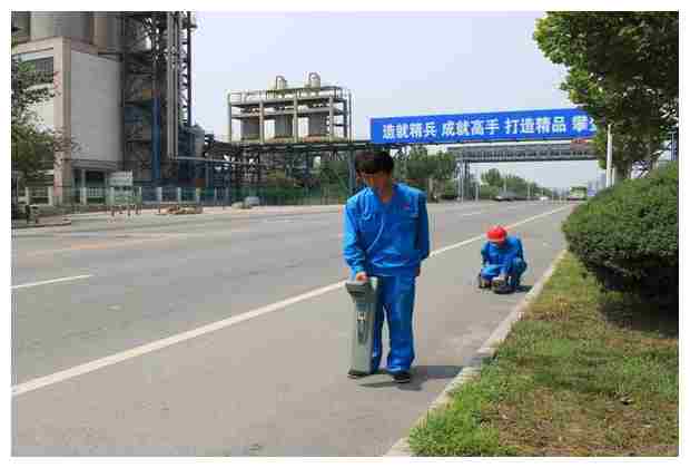 郝家府村隔油渠廢水清理省心省力 郝家府村隔油渠廢水清理省心省力