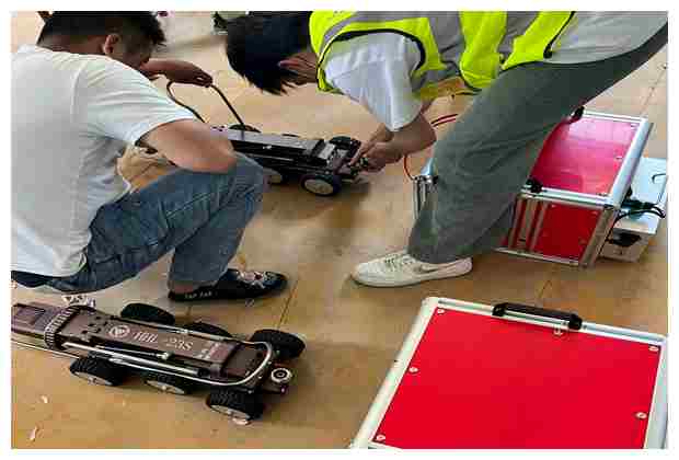 遙橋峪村泥沙渠管道疏通施工隊