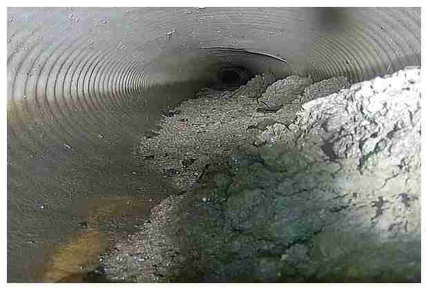 道路兩旁下水道堵塞怎么辦 道路兩旁下水道堵塞怎么辦