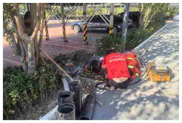 通惠河北岸窨溝廢水清理開關有什么用途