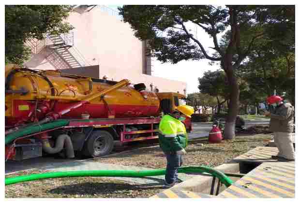 車下水道堵塞怎么辦啊視頻