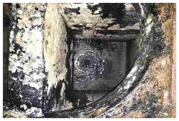 路邊下水道堵塞了怎么辦